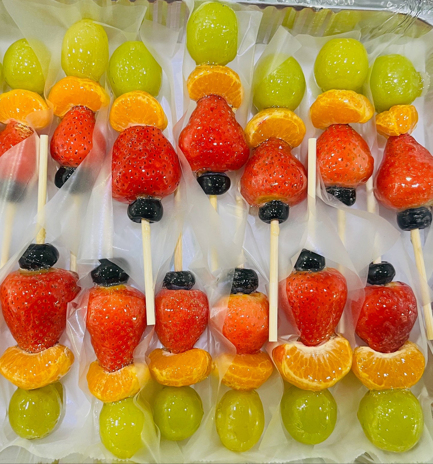 Holiday Tanghulu Gift Box (12 Skewers)