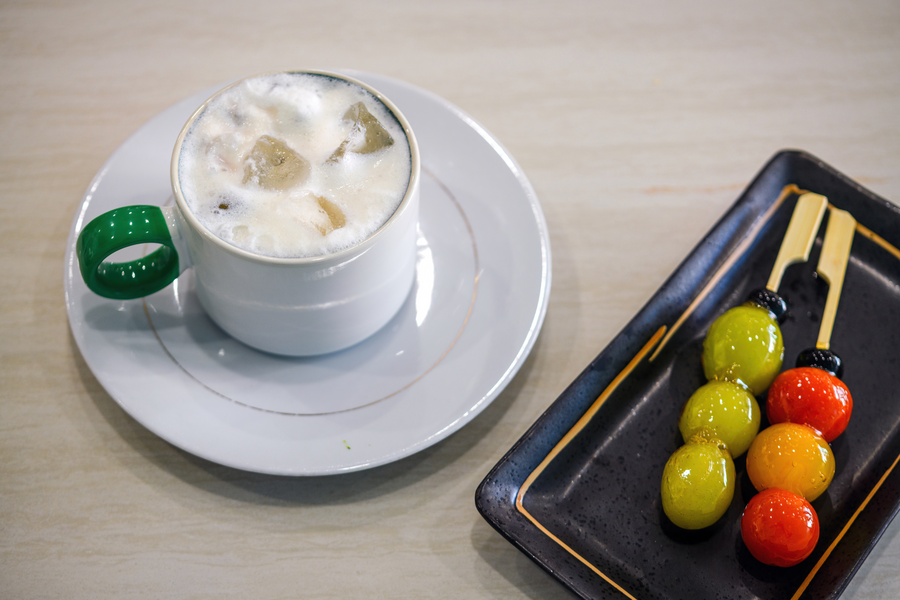 Olivia's Tanghulu pickup display